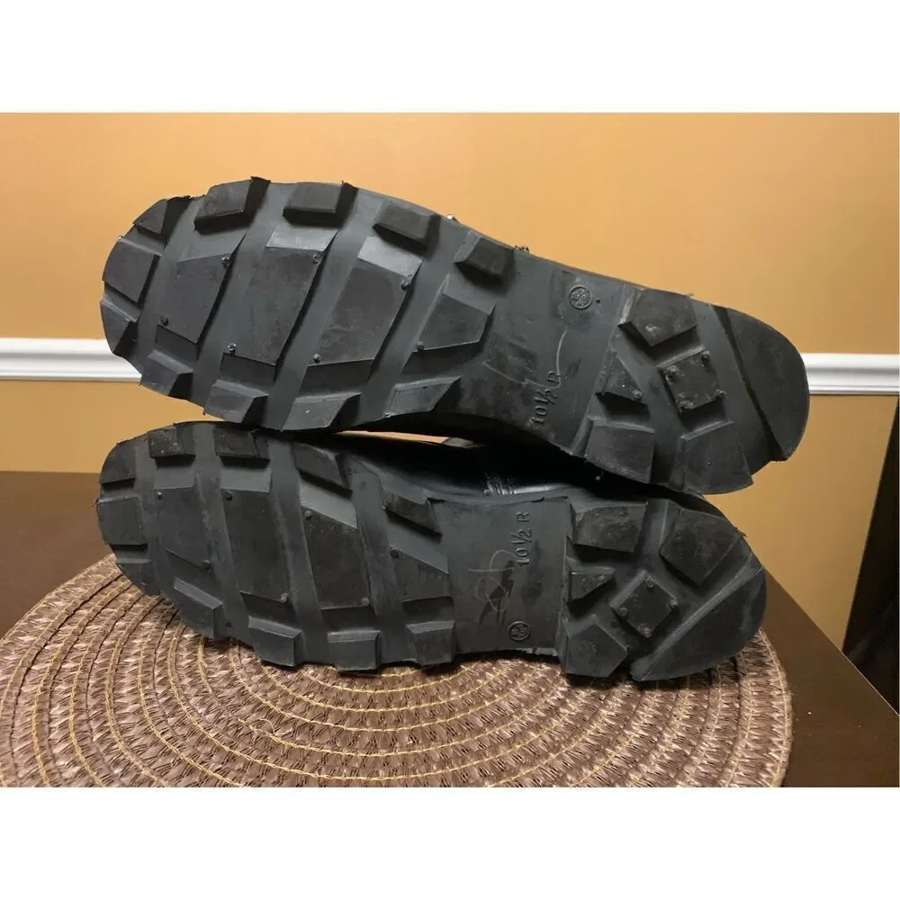 military embrace piece
